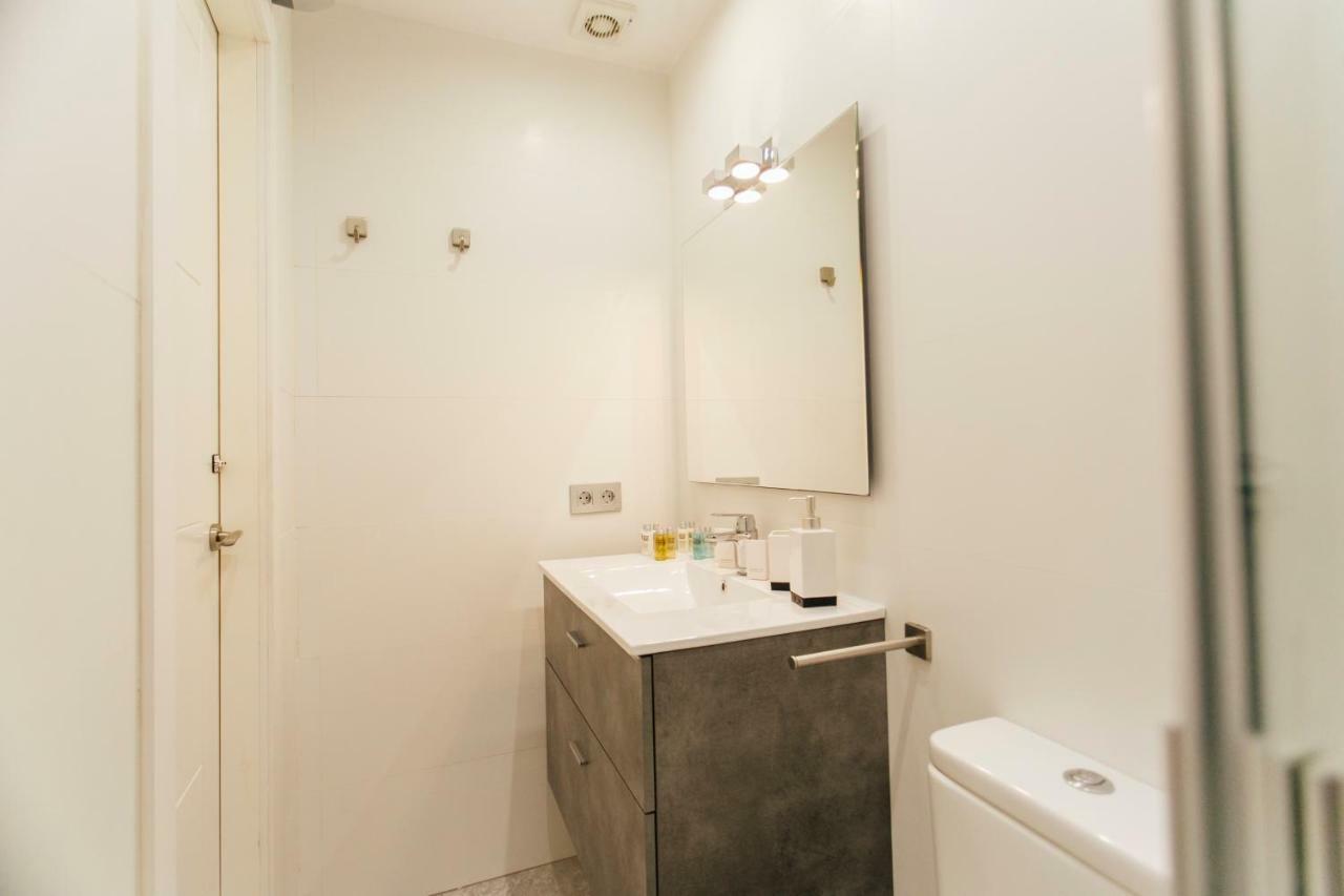 Minimalism And Modern- 2Bd 1Bth- Las Setas Севілья Екстер'єр фото